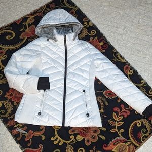 Nautica Women's Detachable Hood Warm Quilted Fleece White Jacket, Medium